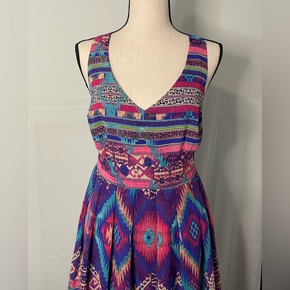 Forever 21 Colorful Sleeveless Dress size Small - Picture 5 of 10